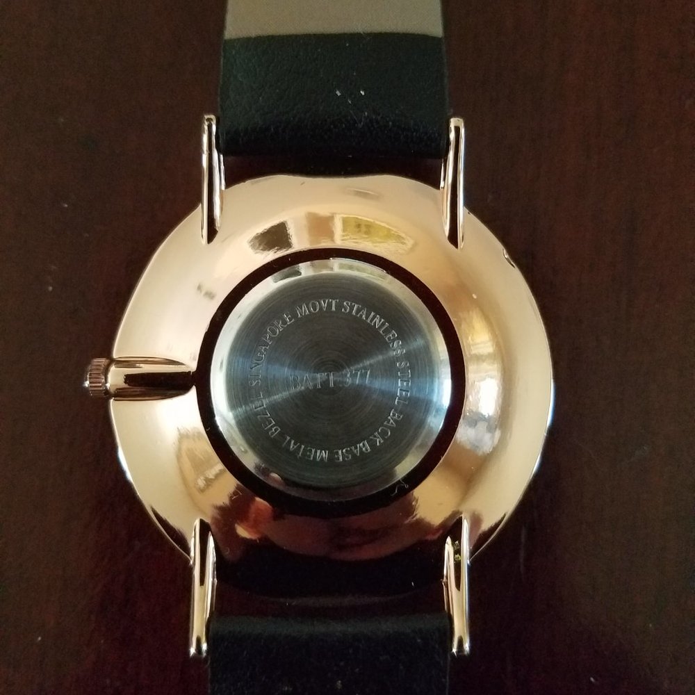 Quartz Watch - Picture 2 of 2